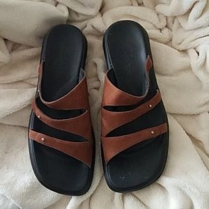 Clark's woman sandals
